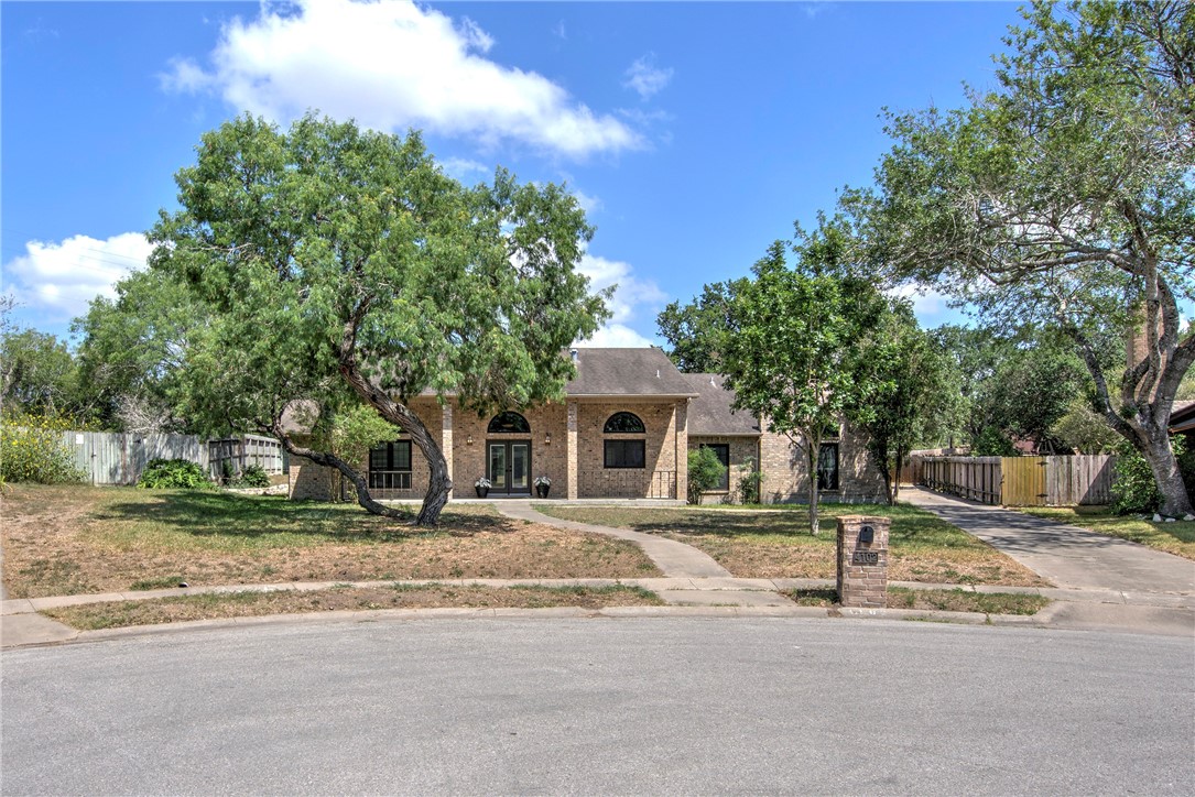4102 Castle Valley Dr Property Photo 2