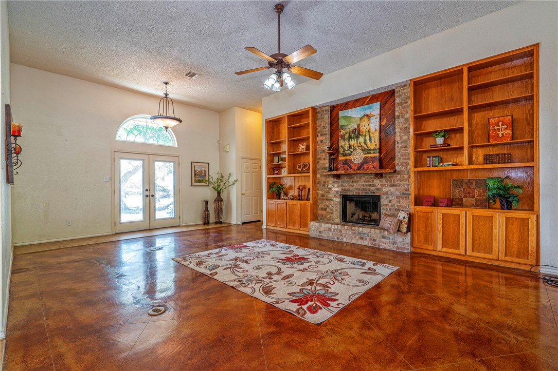 4102 Castle Valley Dr Property Photo 5