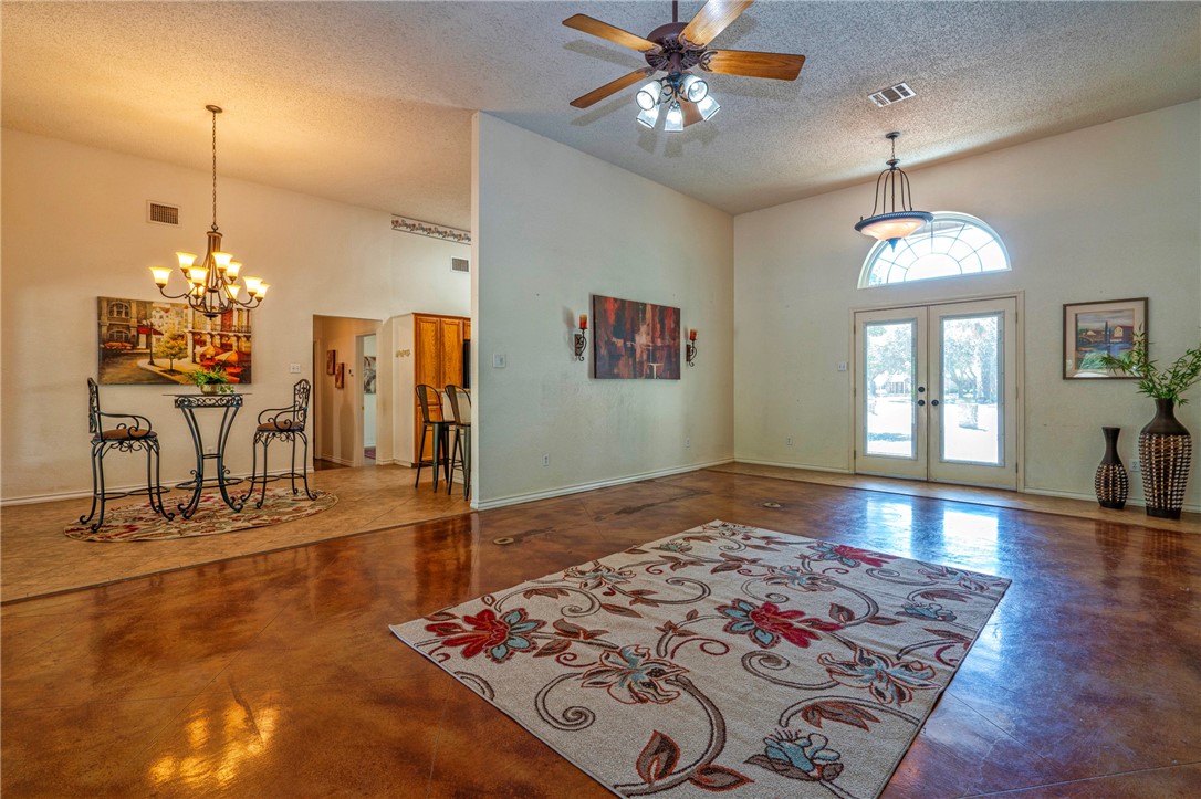 4102 Castle Valley Dr Property Photo 8