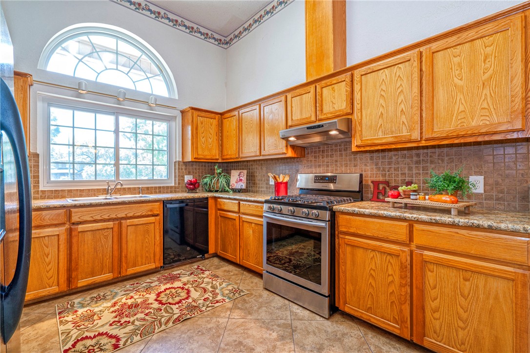 4102 Castle Valley Dr Property Photo 11