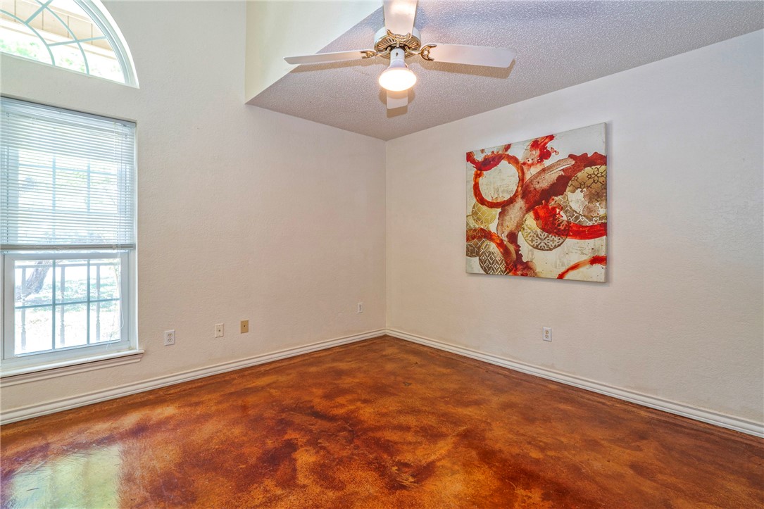 4102 Castle Valley Dr Property Photo 21