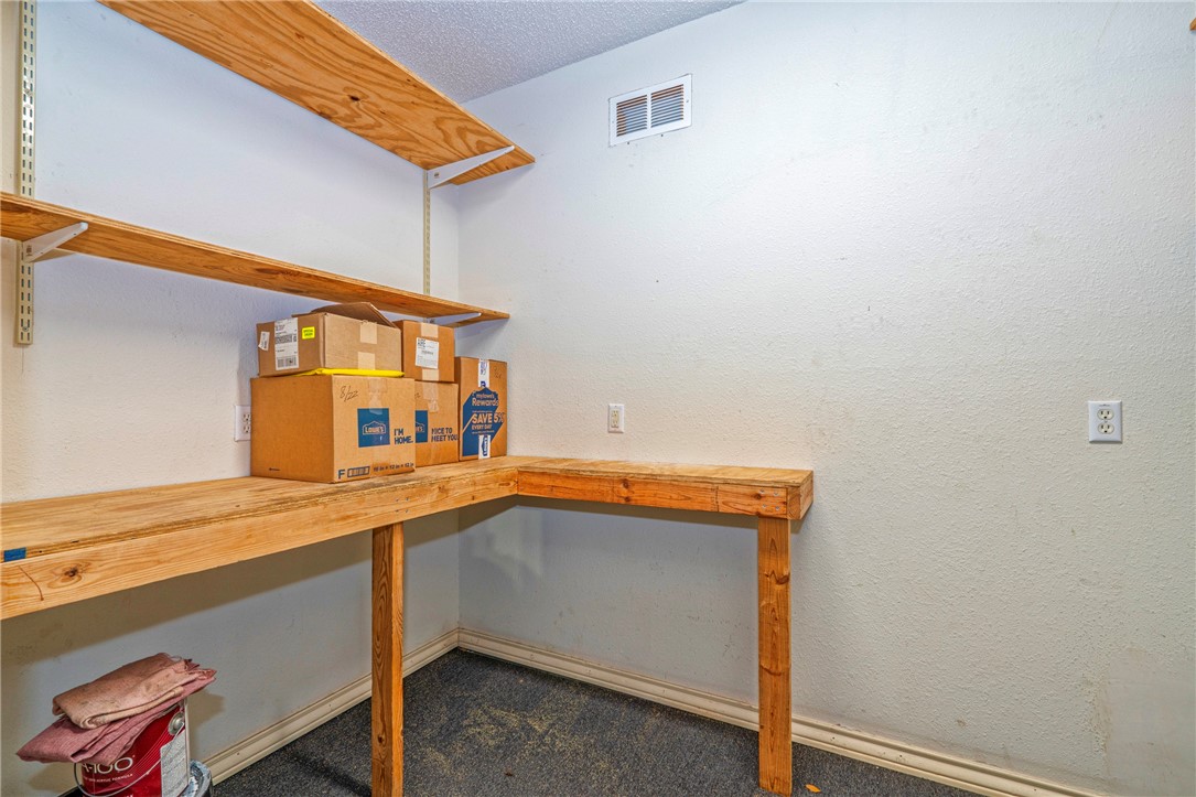 4102 Castle Valley Dr Property Photo 28