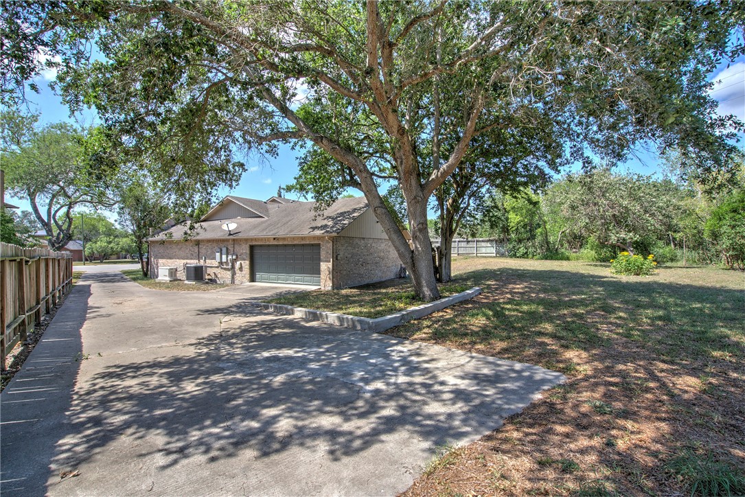 4102 Castle Valley Dr Property Photo 34