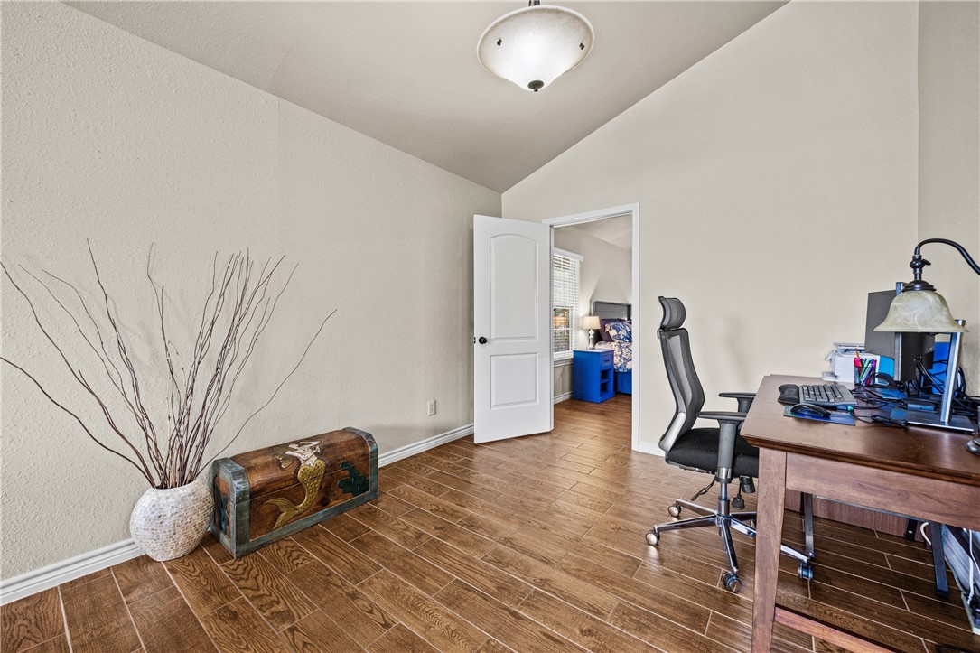 6995 Lovers Lane Property Photo 7