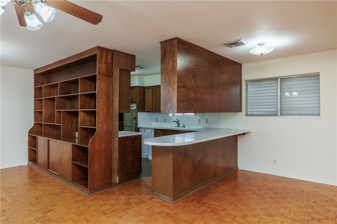 5226 Honeysuckle Property Photo 6