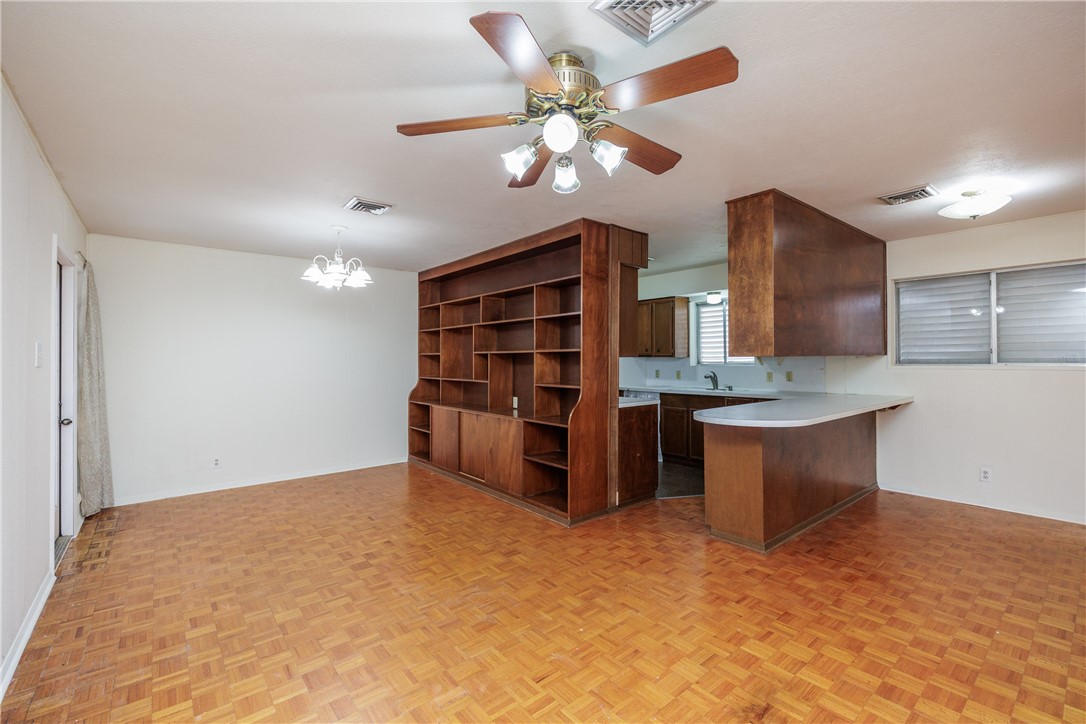 5226 Honeysuckle Property Photo 7