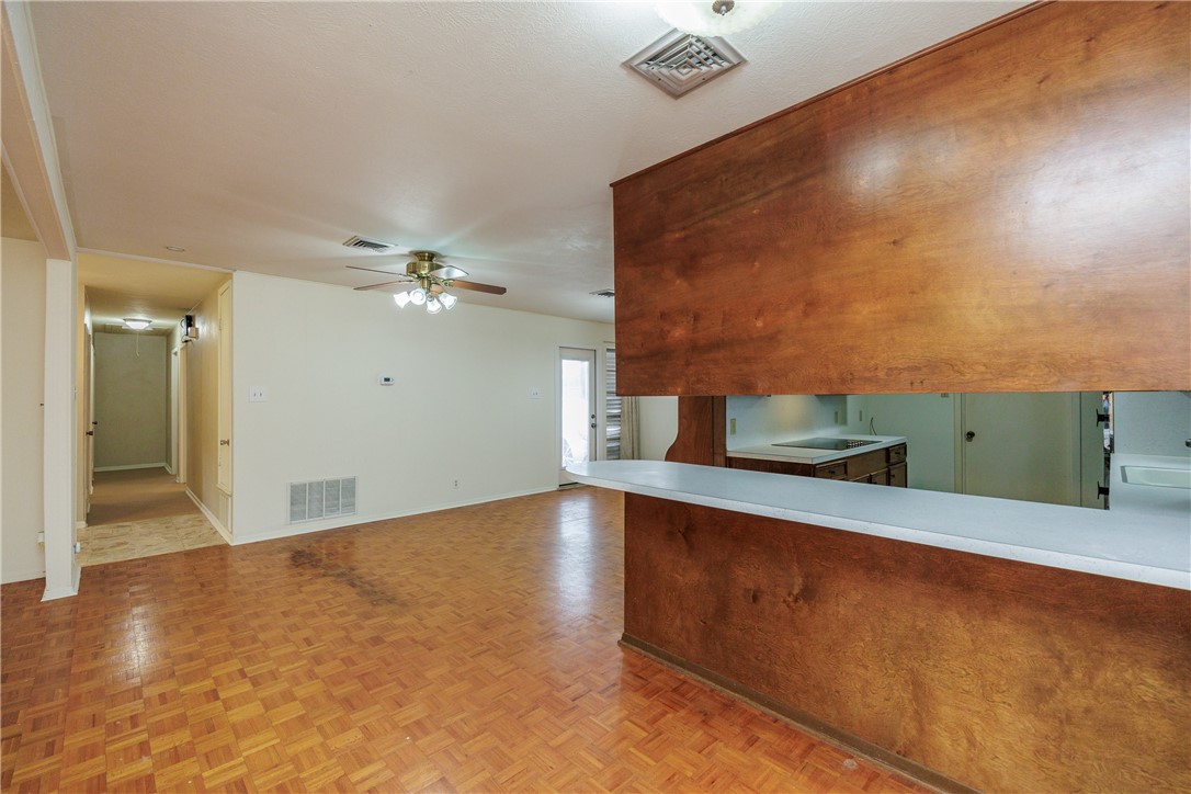 5226 Honeysuckle Property Photo 12