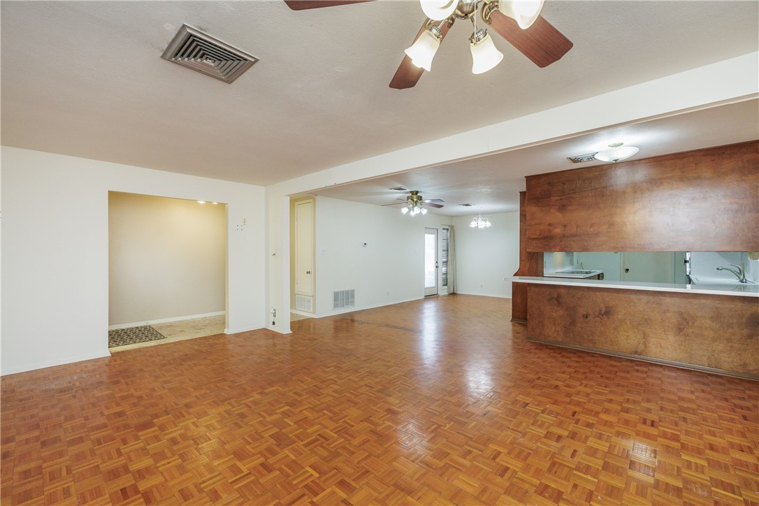 5226 Honeysuckle Property Photo 13