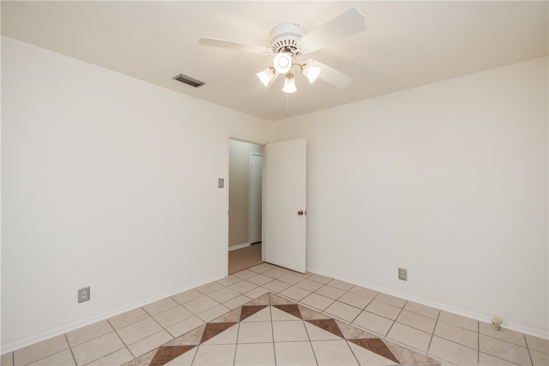 5226 Honeysuckle Property Photo 24