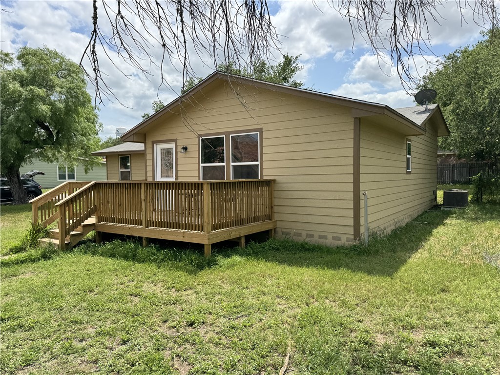 601 Mesquite St Property Photo 2