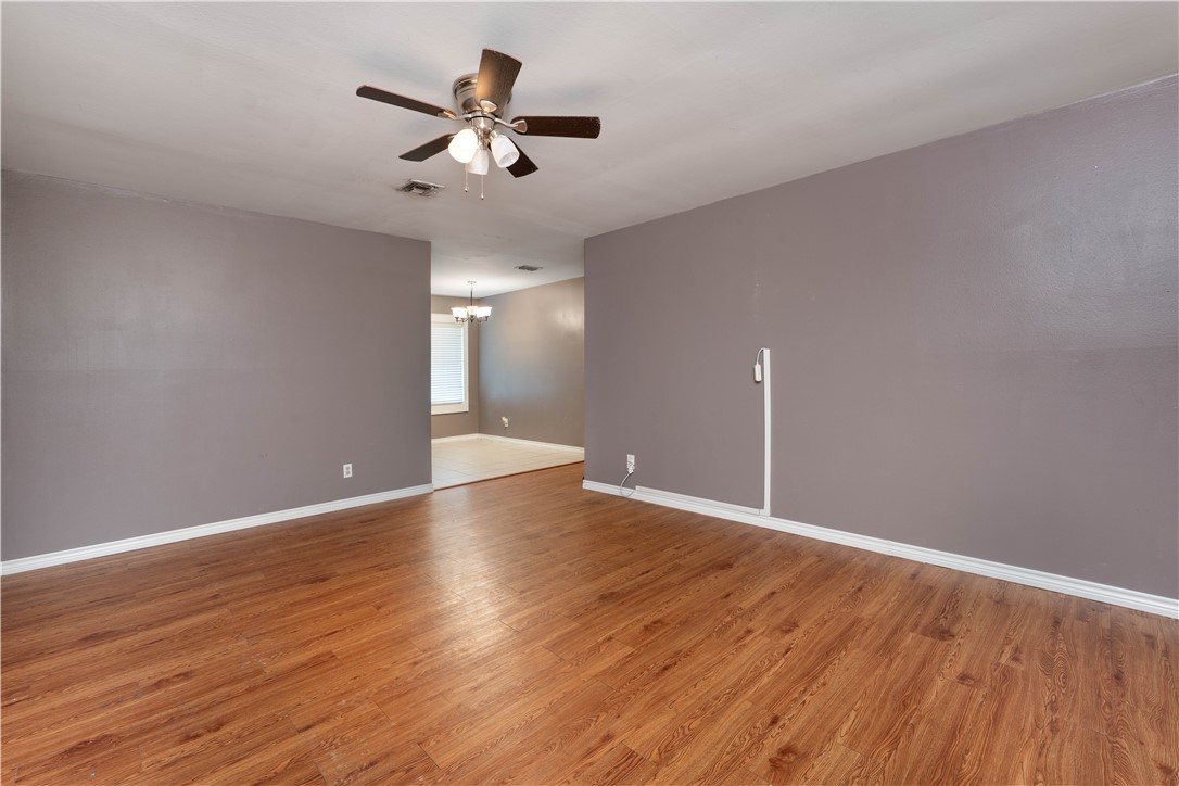 204 Carol Ave Property Photo 7