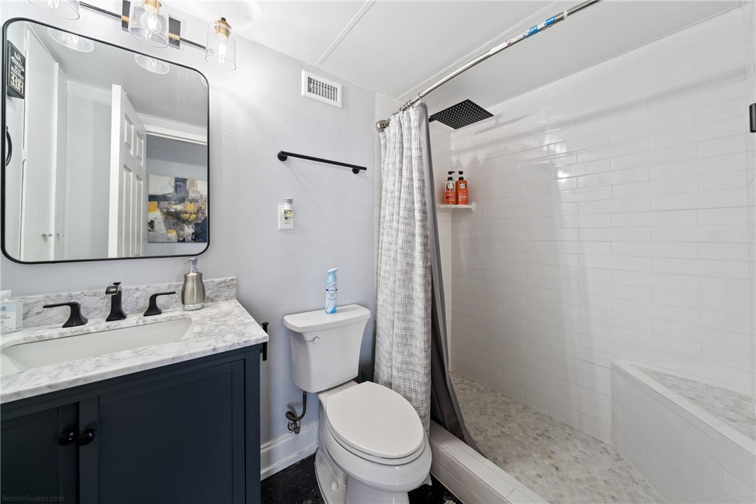 715 S Upper Broadway St 501 Property Photo 18