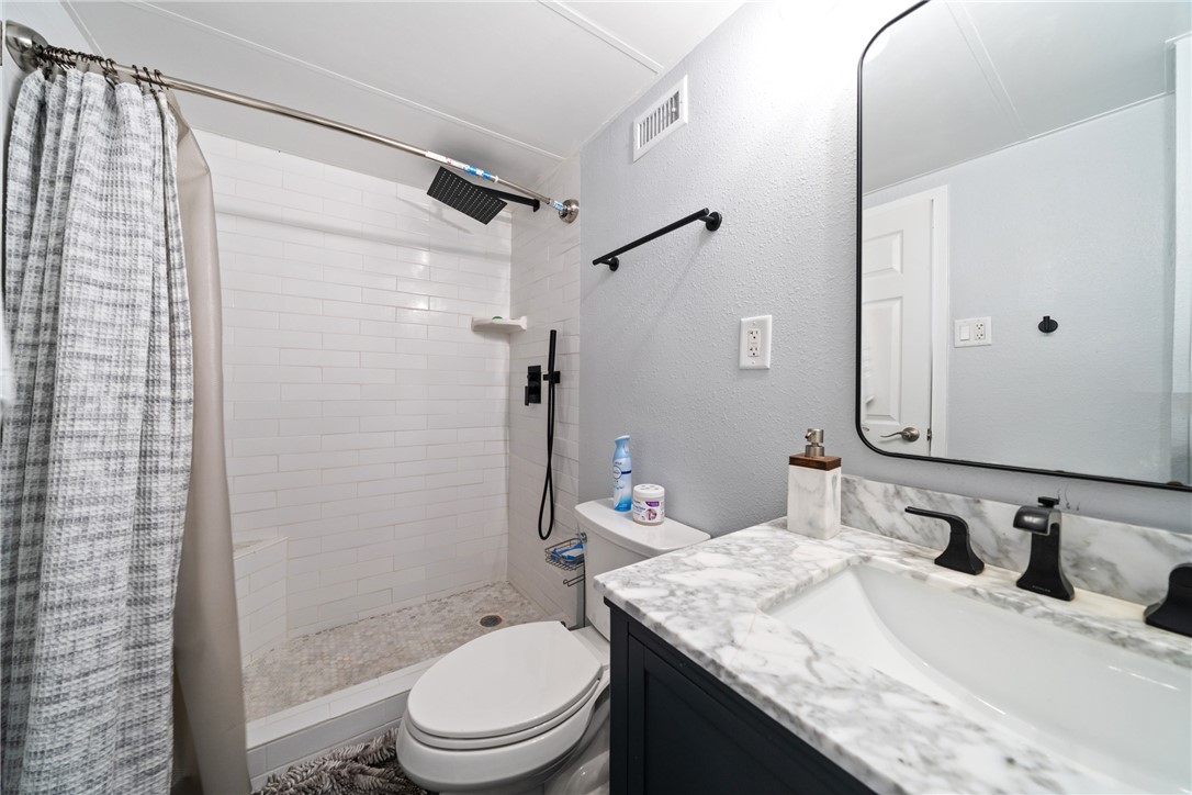 715 S Upper Broadway St 501 Property Photo 24