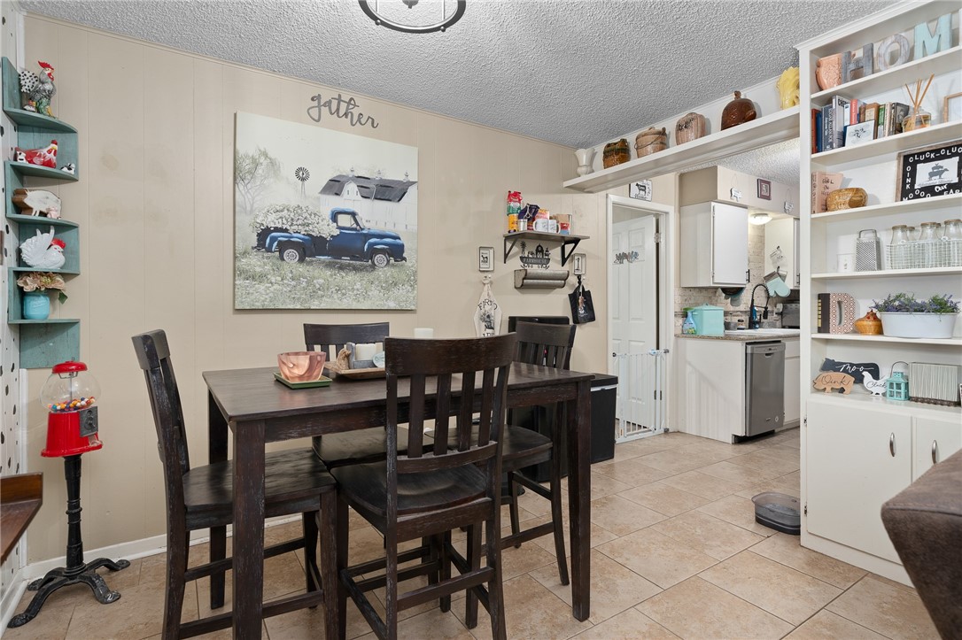1307 W Palm Dr Property Photo 9