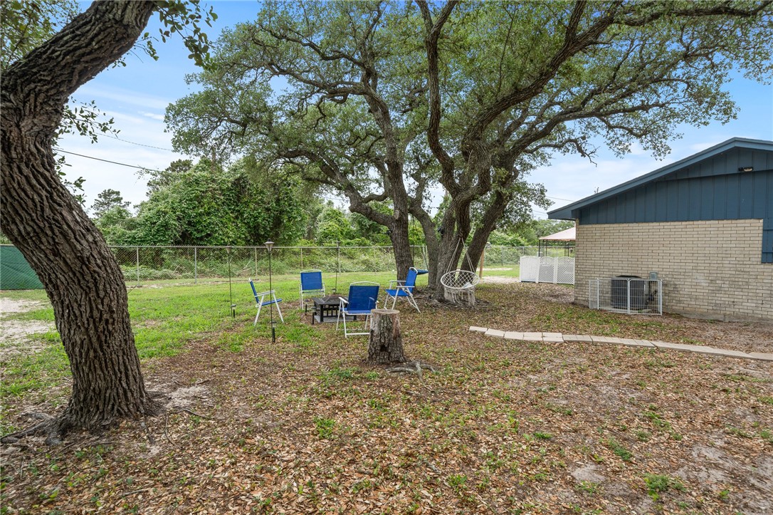 1307 W Palm Dr Property Photo 28