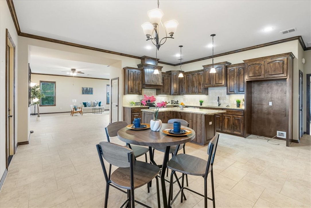 1023 County Road 3651 Property Photo 14