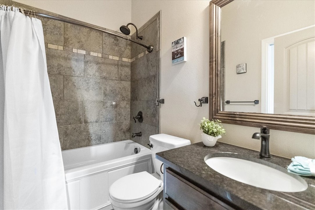 1023 County Road 3651 Property Photo 21