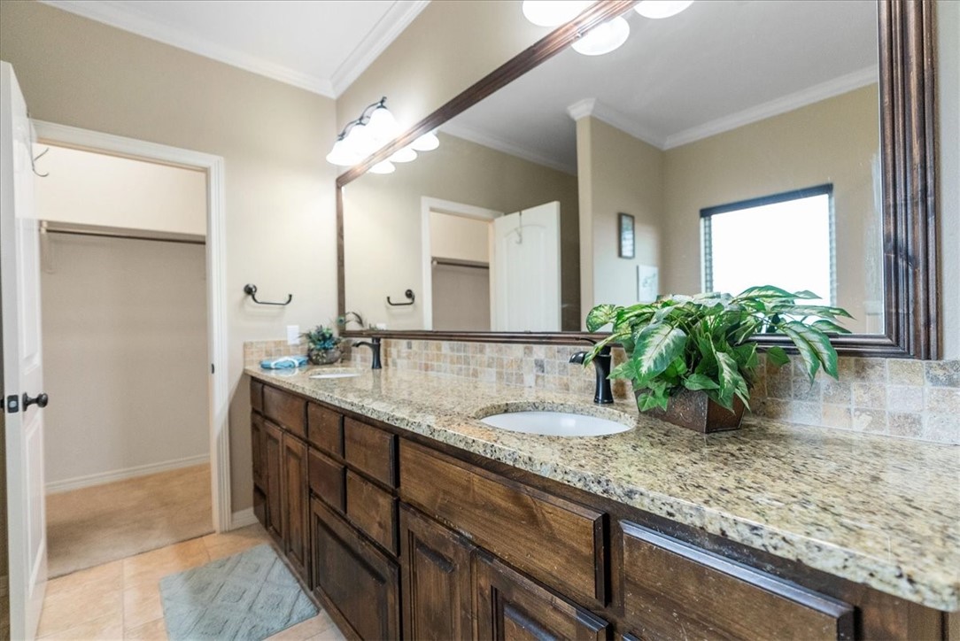 1023 County Road 3651 Property Photo 26