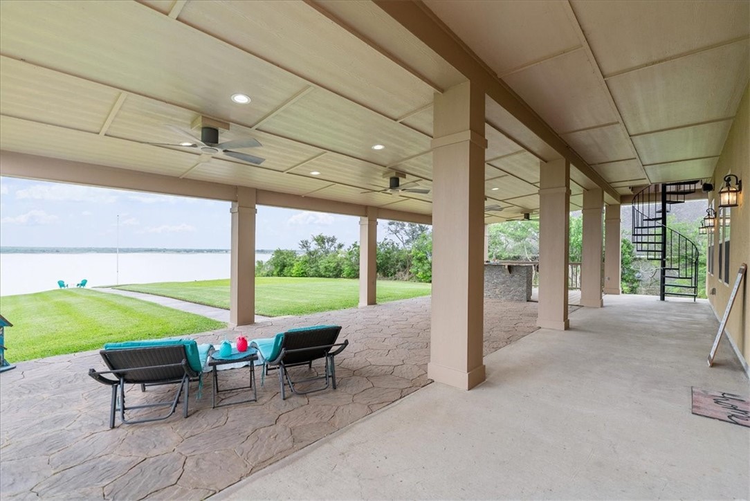 1023 County Road 3651 Property Photo 37
