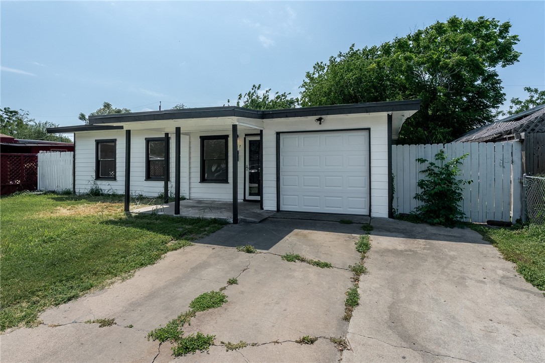 4917 Marion Property Photo 1