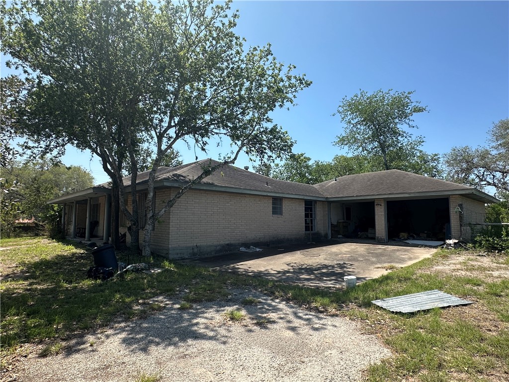 5851 Yucca Trai Property Photo 3