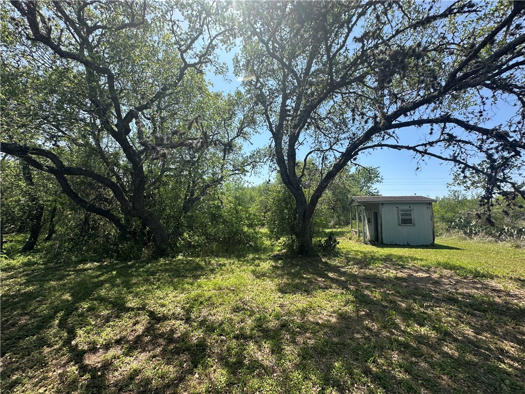 5851 Yucca Trai Property Photo 5