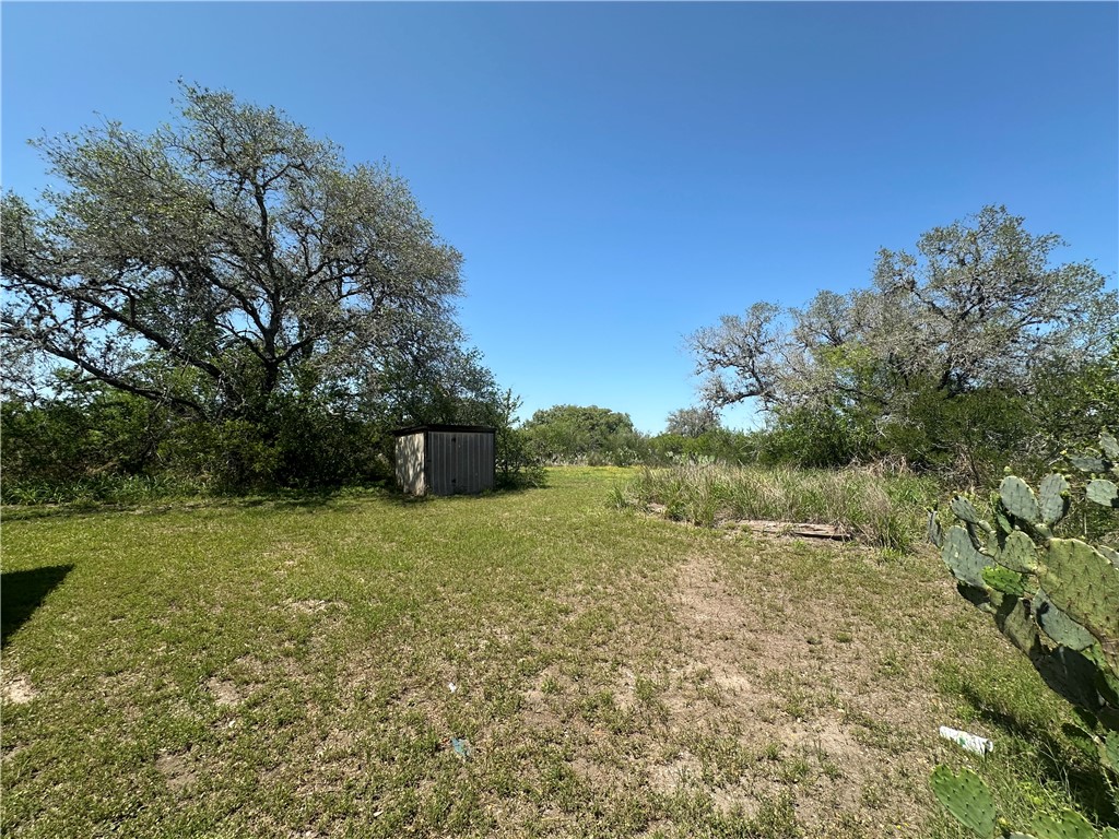 5851 Yucca Trai Property Photo 7
