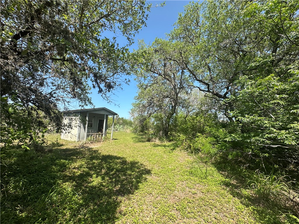 5851 Yucca Trai Property Photo 8