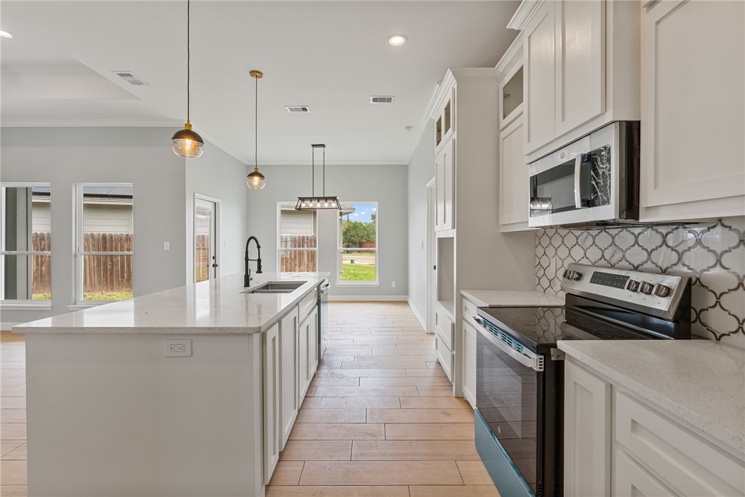 4338 Starlite Property Photo 7