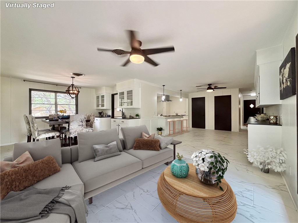 2551 Henrietta Pl Property Photo 6