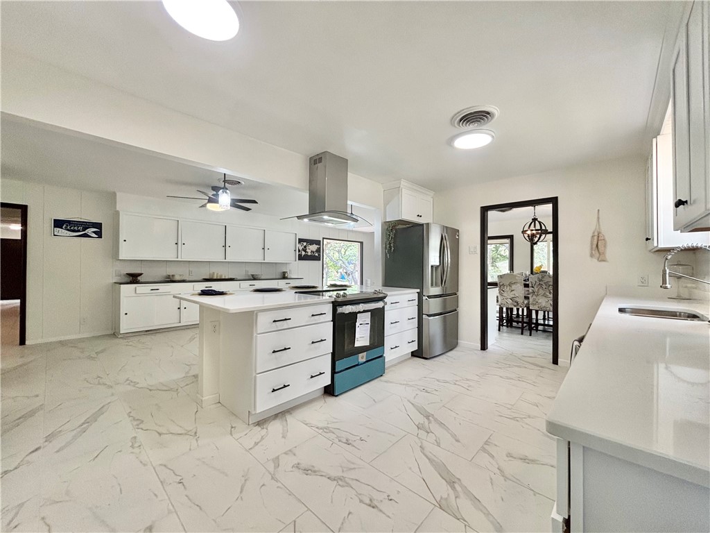 2551 Henrietta Pl Property Photo 13