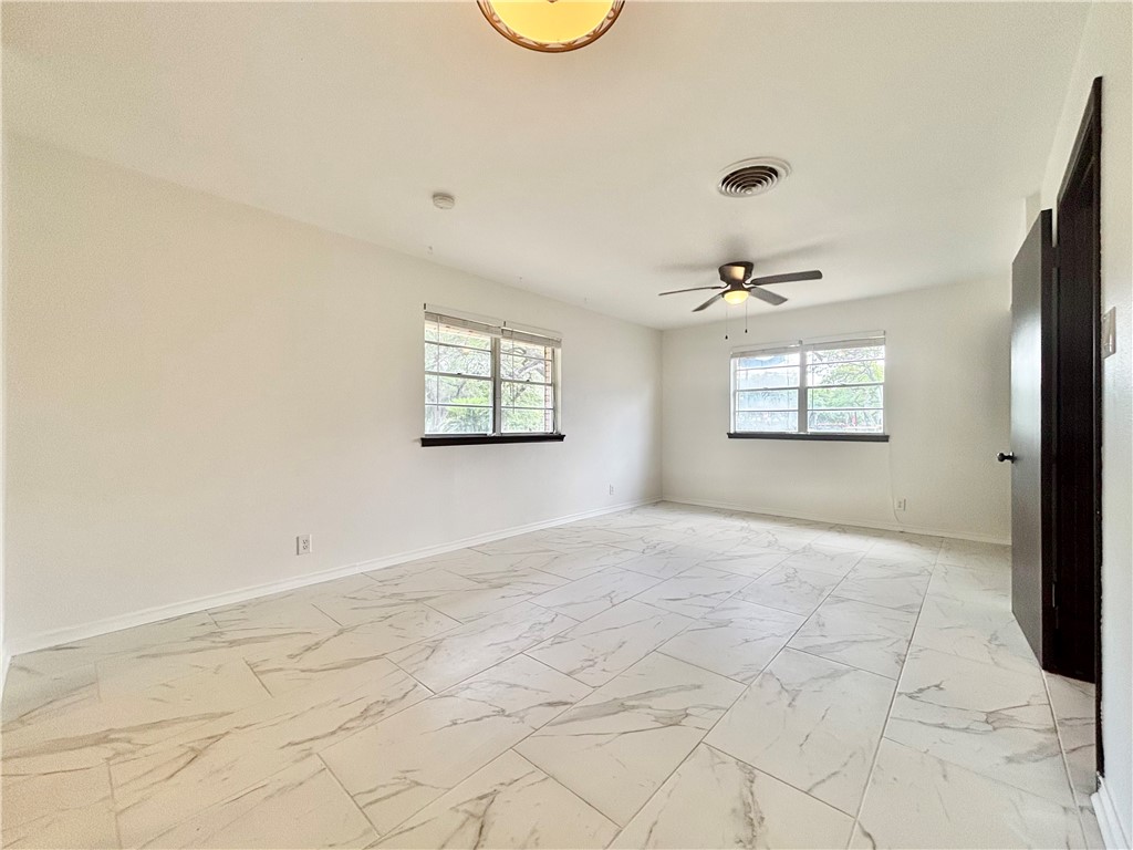 2551 Henrietta Pl Property Photo 20