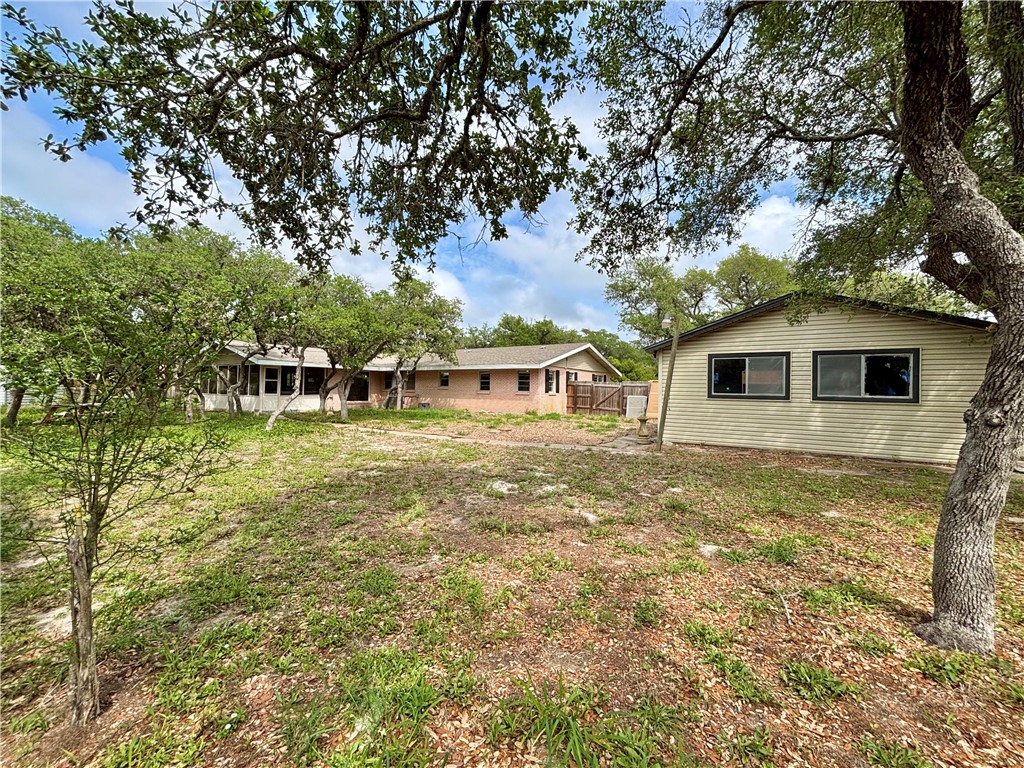 2551 Henrietta Pl Property Photo 33