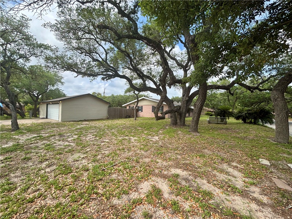 2551 Henrietta Pl Property Photo 33