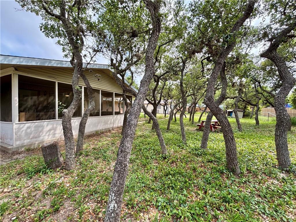 2551 Henrietta Pl Property Photo 36