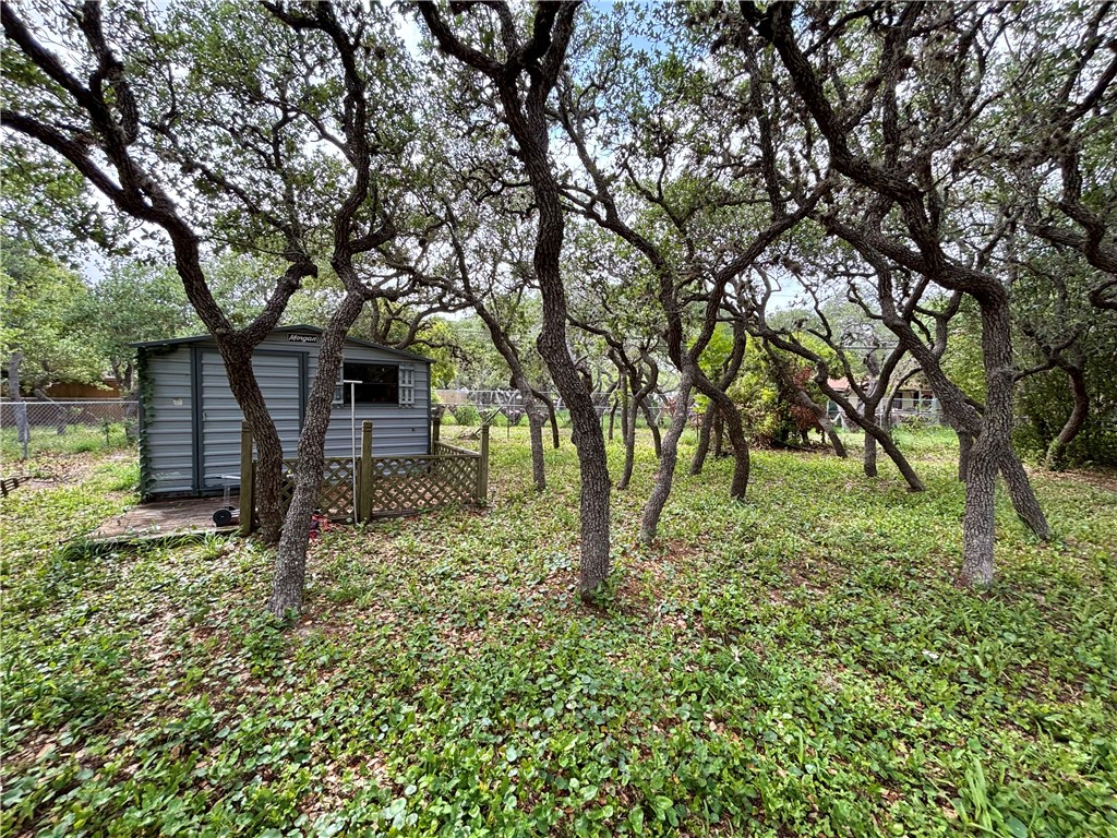 2551 Henrietta Pl Property Photo 38