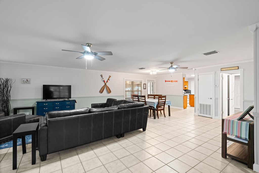 119 Century Dr Property Photo 7