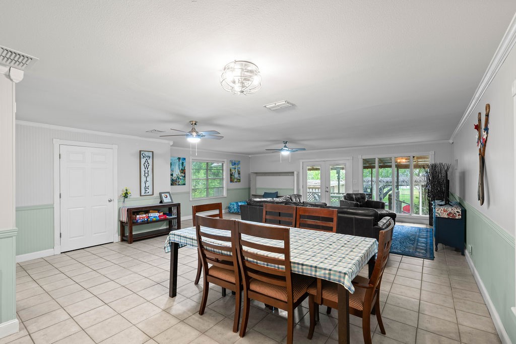 119 Century Dr Property Photo 8