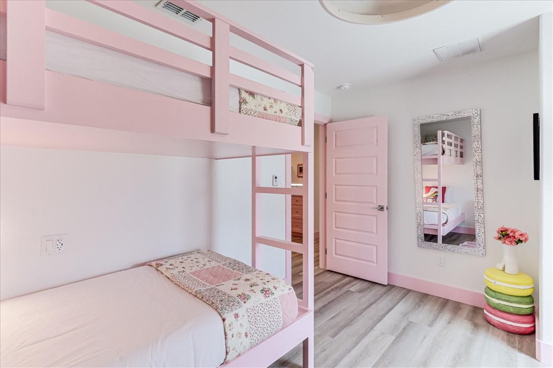 458350 Property Photo 24