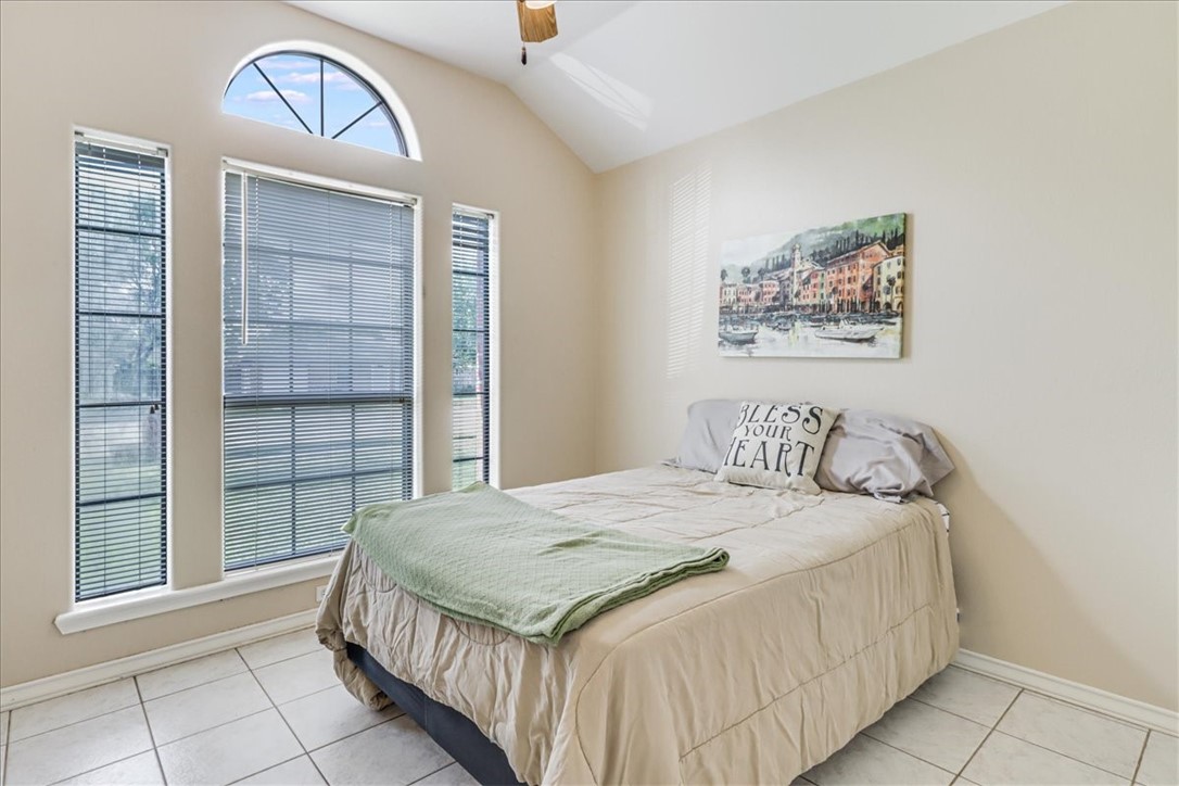 10506 Saddle Property Photo 15