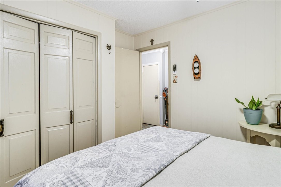 1032 Illinois St Property Photo 14