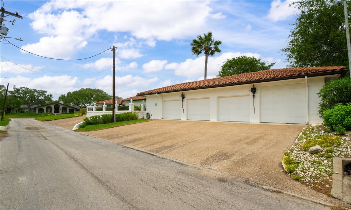 14 Hewit Dr Property Photo 37