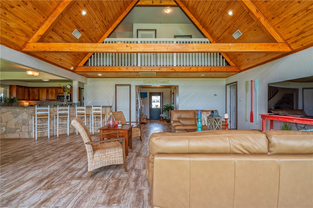 868 County Road 3651 Property Photo 6