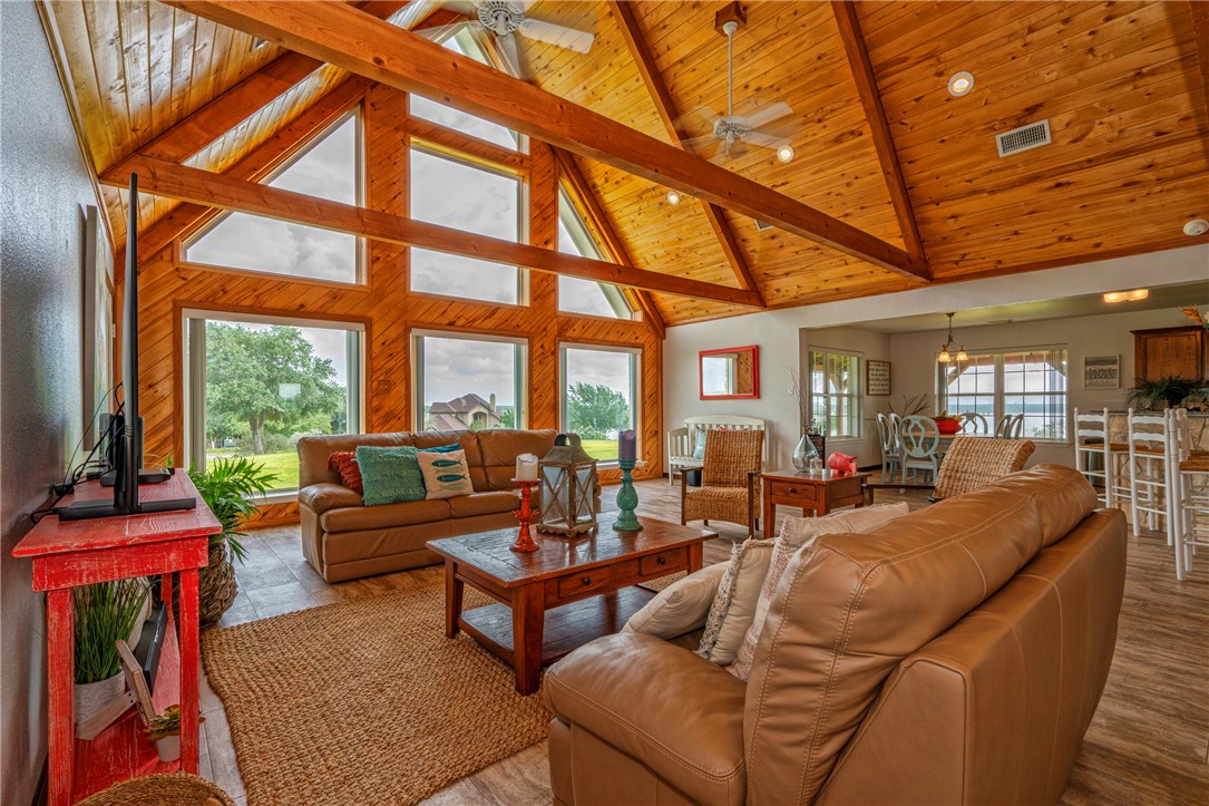 868 County Road 3651 Property Photo 12
