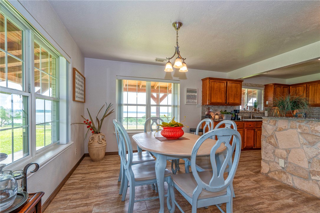 868 County Road 3651 Property Photo 13