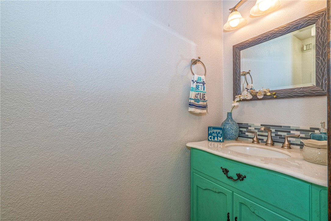 868 County Road 3651 Property Photo 24