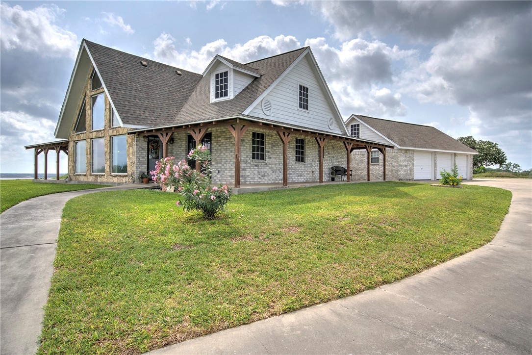 868 County Road 3651 Property Photo 33