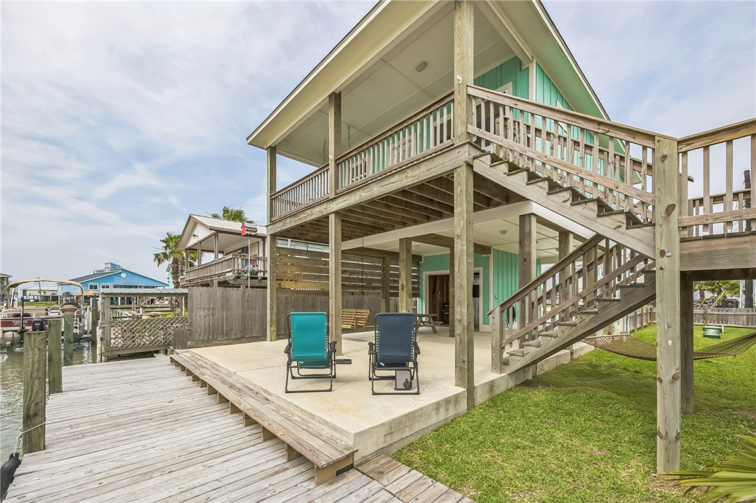 70 Belaire Dr Property Photo 4