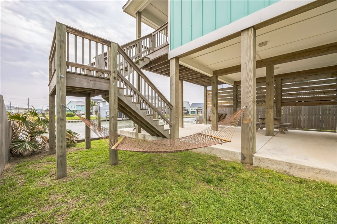 70 Belaire Dr Property Photo 8
