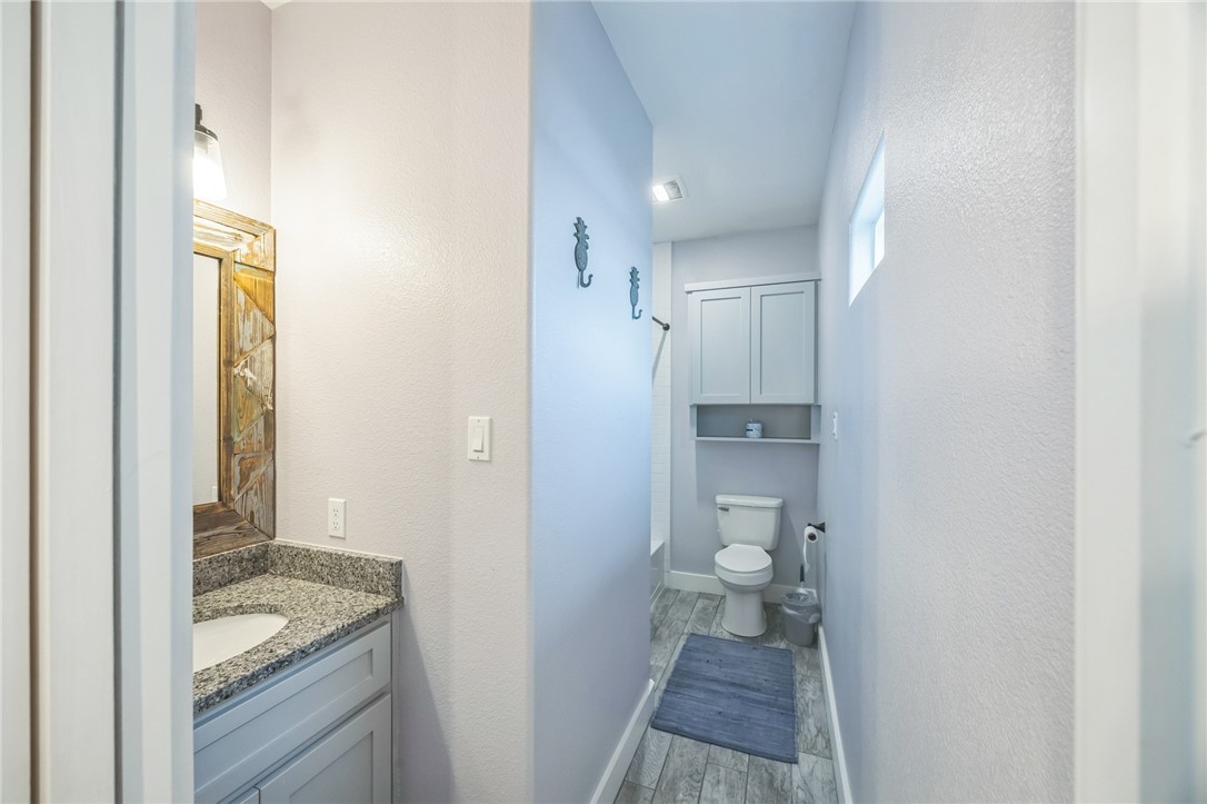 70 Belaire Dr Property Photo 18